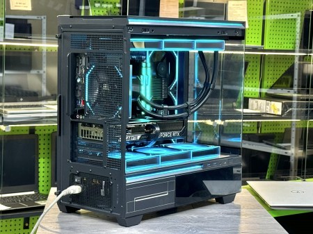 AMD Ryzen 7 7800X3D 2